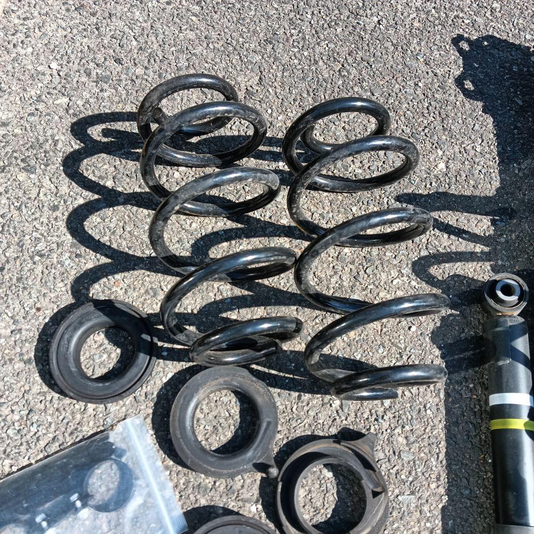 30アルファード後期純正サスペンションキット一式