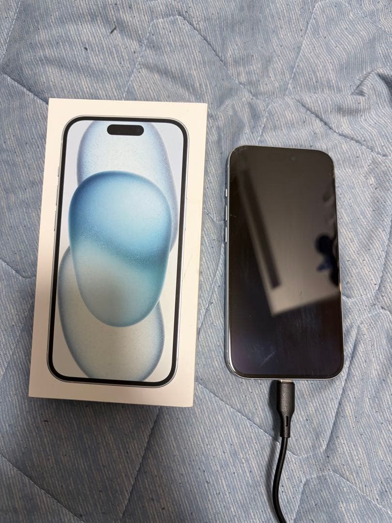 Apple iPhone 15 ホワイト 本体　値下げ◎