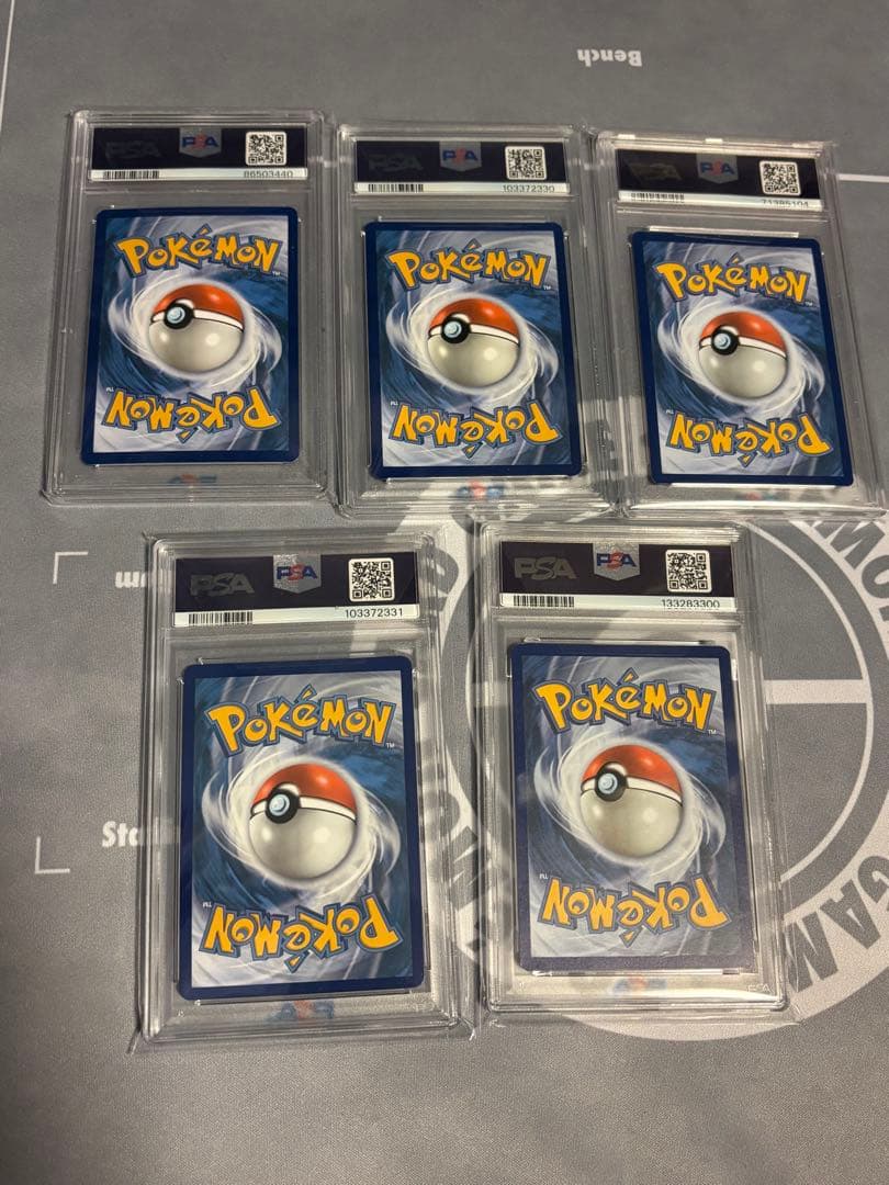 ピカチュウ　ホリデイカレンダー　psa9 ミュウv sa 25th 英語　ssp