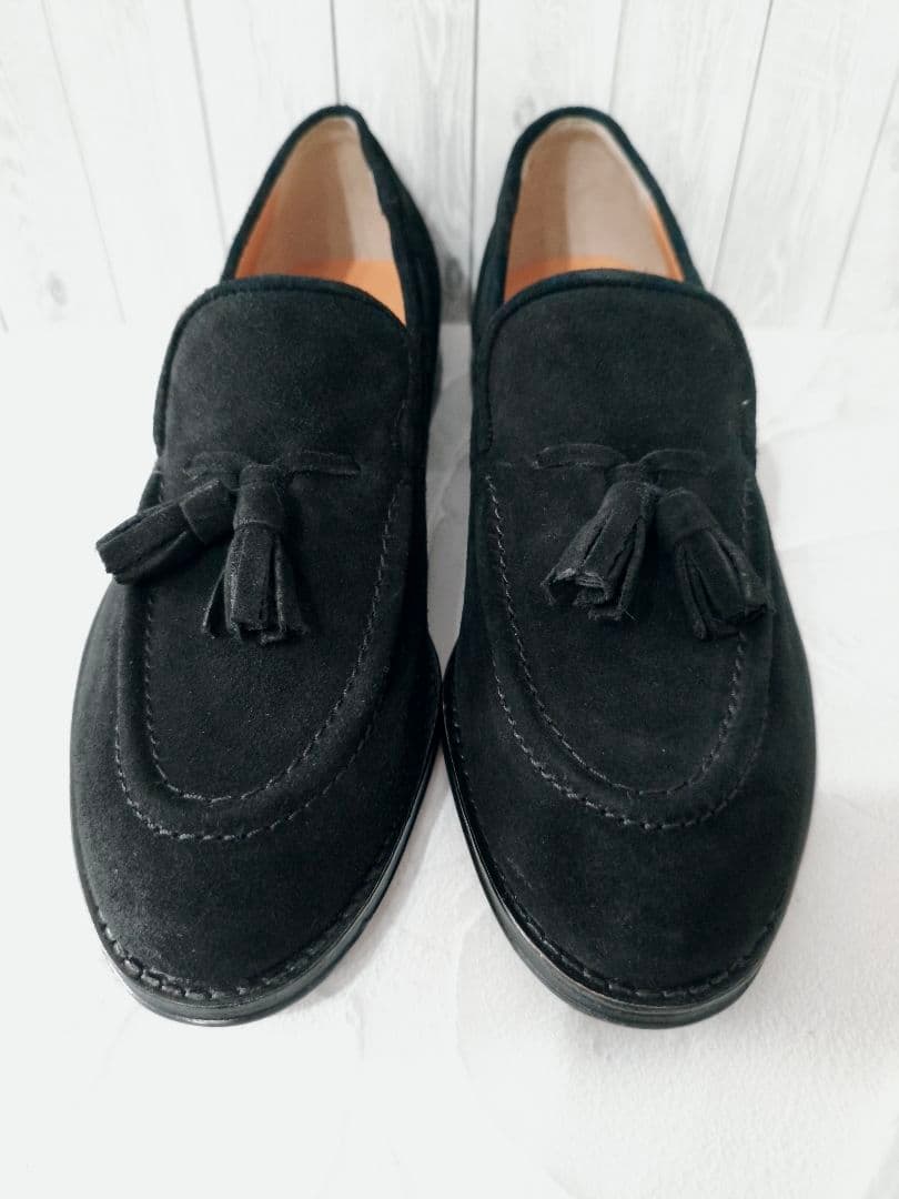 ナノユニバース ブラック スエード タッセルローファー 25.5