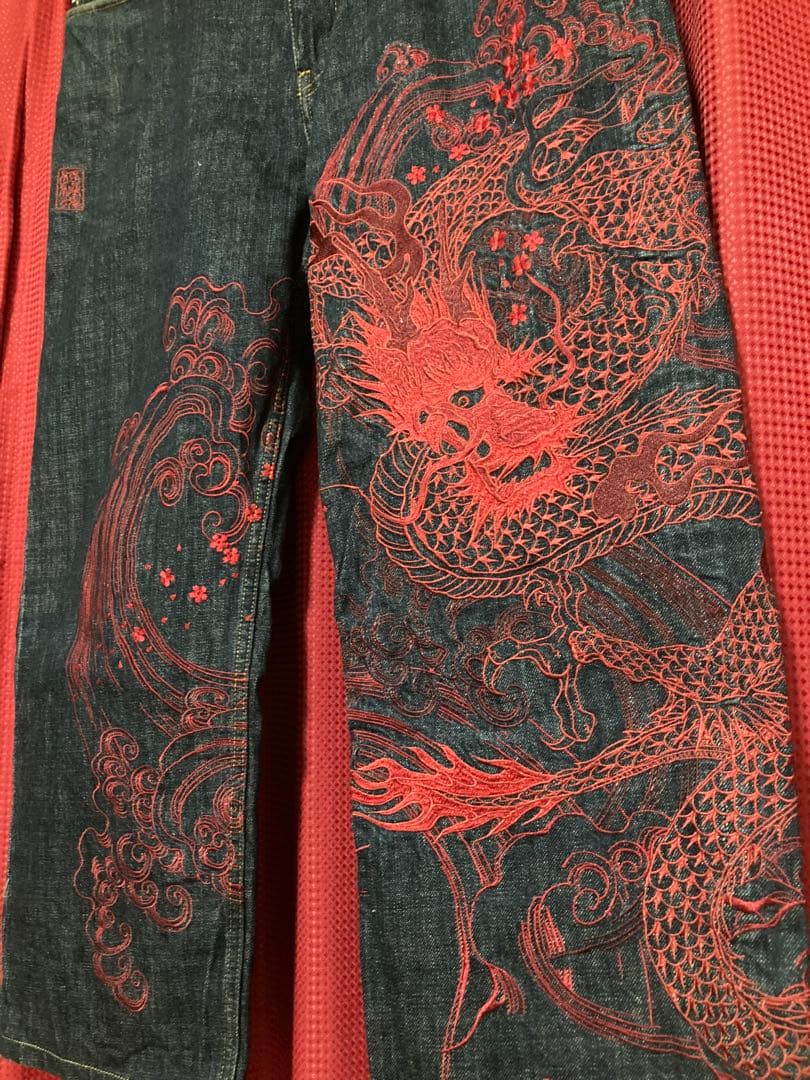 絡繰魂 流儀圧搾 赤龍刺繍デニム 36インチ