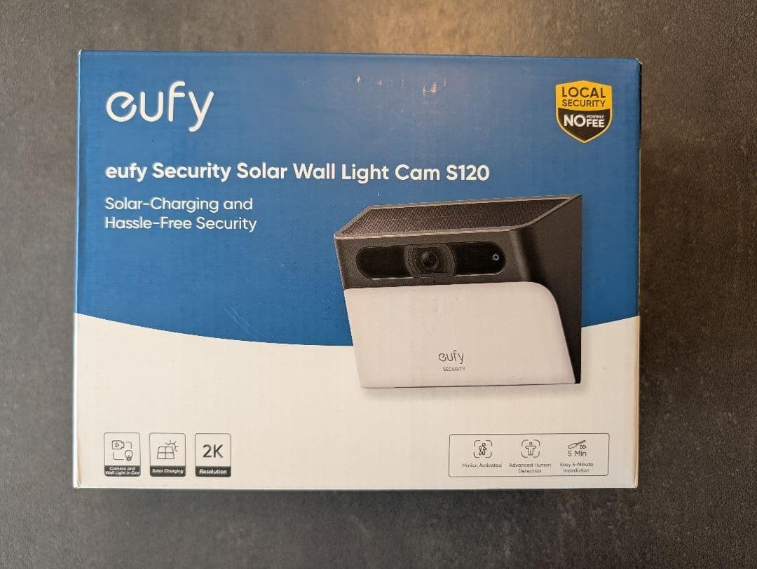 防犯カメラ eufy Security Solar Wall Light Cam S120
