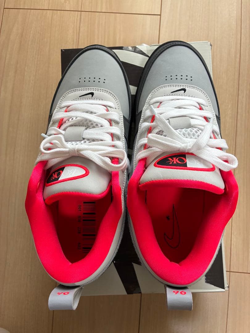 し*ん様 NIKE ブック1