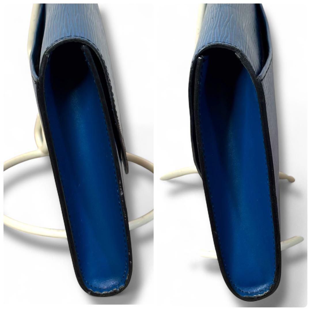 美品 LV ルイ・ヴィトン クラッチバッグ エピ アールデコ トレドブルー