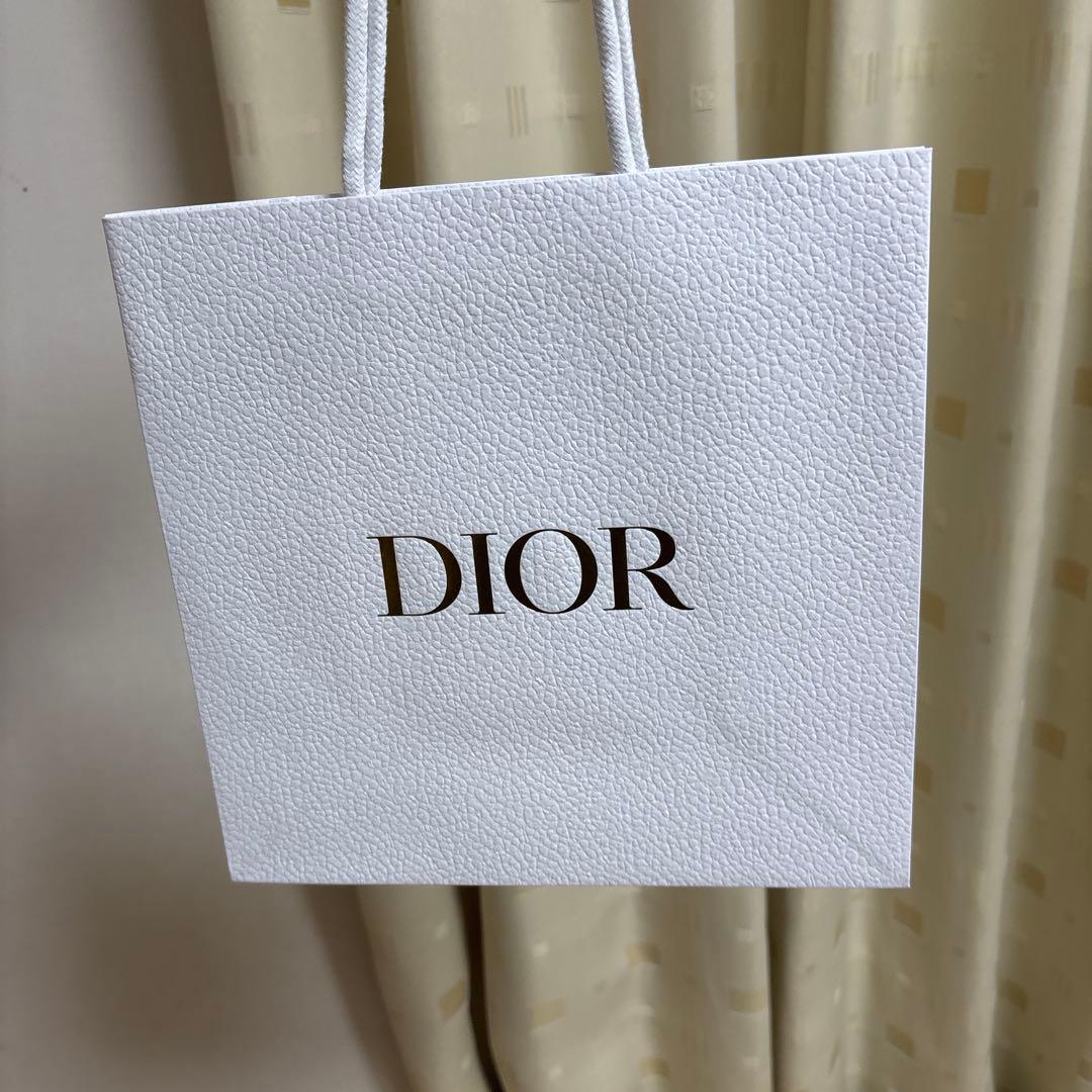 diorクリスマスギフト2025