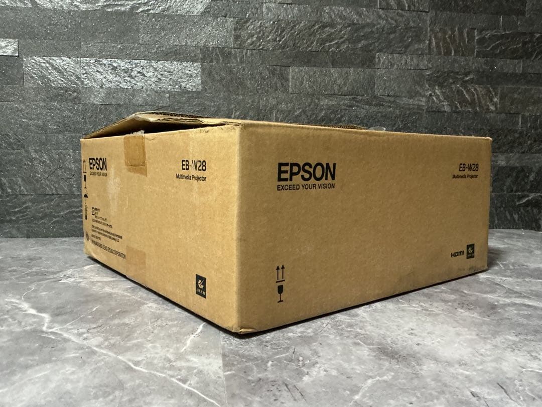 EPSON プロジェクター EB-W28 新品 未使用 開封済み