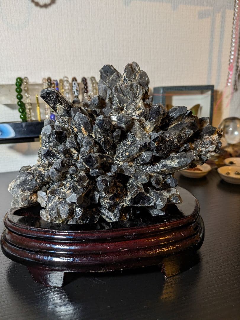 超高品質✨ 大迫力！ モリオン クラスター 木製台座付き 黒水晶
