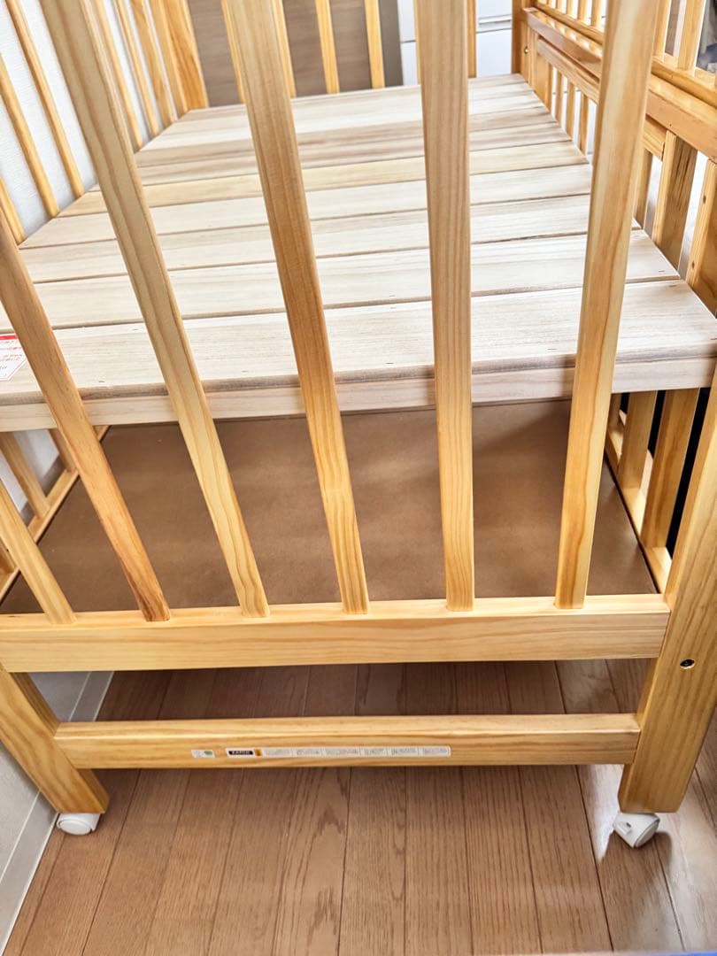 【KATOJI】木製ベビーベッド キャスター付き【匿名発送・送料込み】