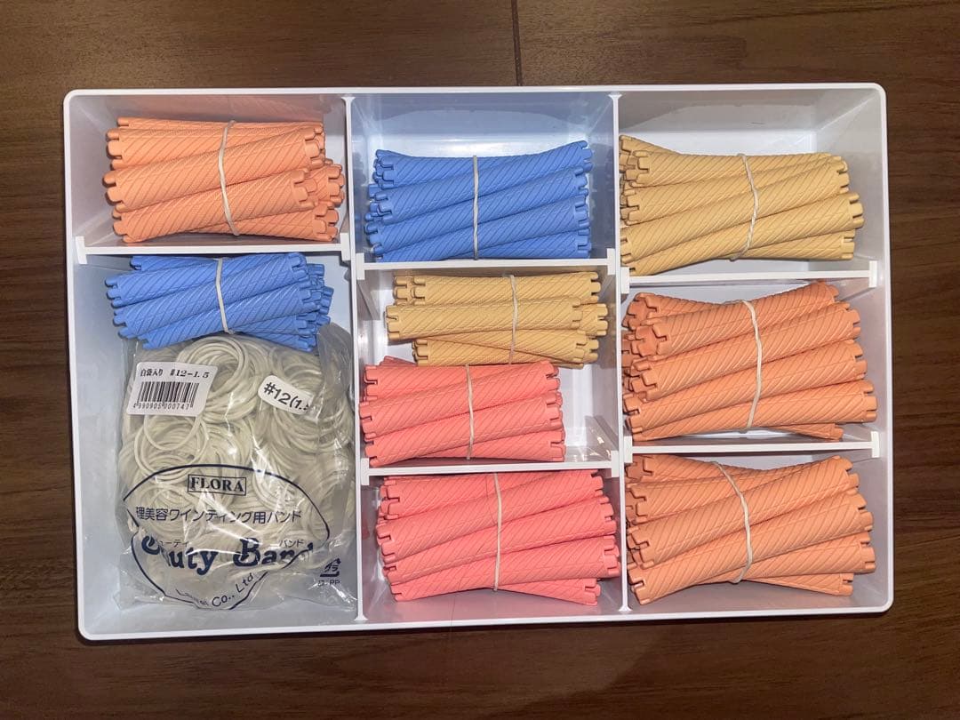 【値下げ可】美容師国家試験セットワインディング、オールウェーブ、カットシザー付き