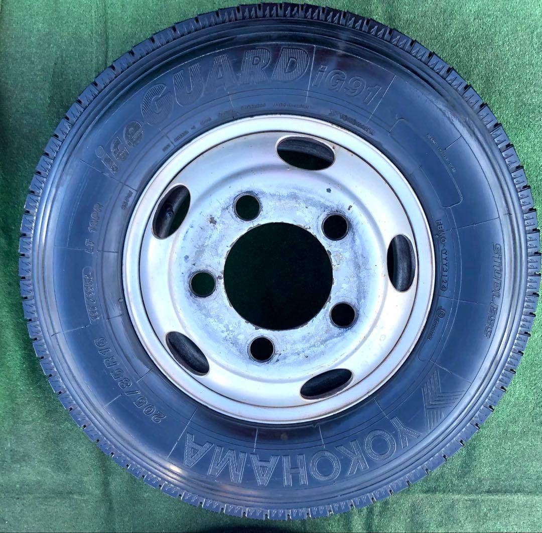 205/85 R16 117/115L LT ススタッドレスタイヤ 2024年