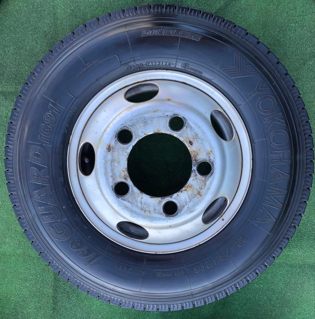 205/85 R16 117/115L LT ススタッドレスタイヤ 2024年