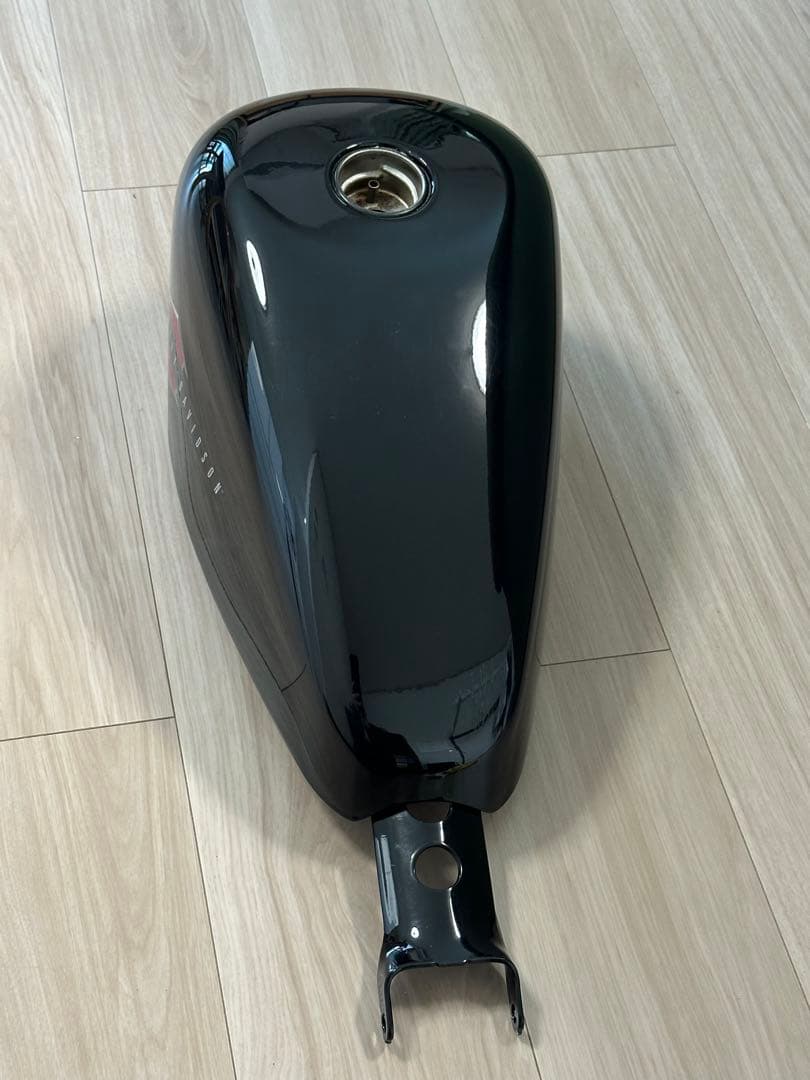 【値下げしました】スポーツスター 純正タンク