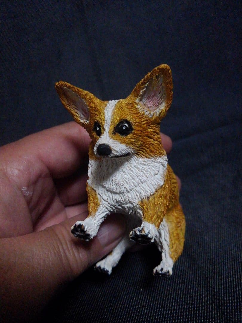 木彫りのコーギー（制作中）