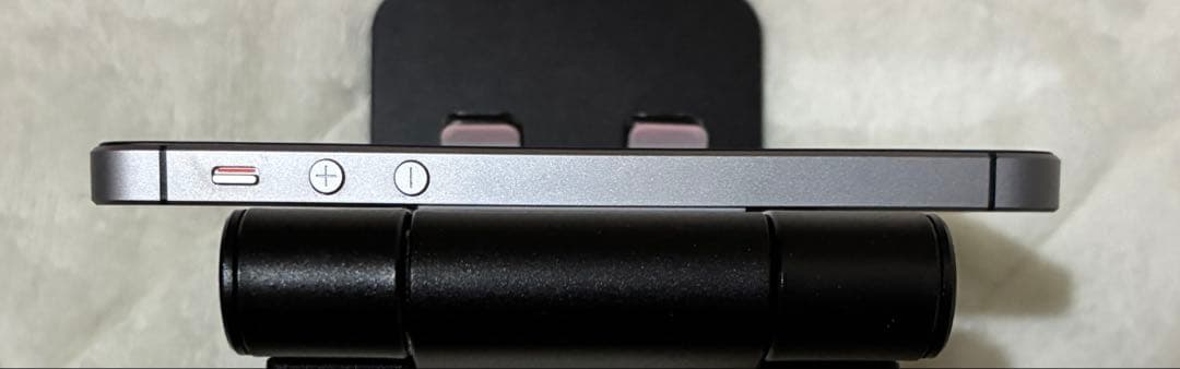 iPhone SE 第1世代 64GB グレー バッテリー容量86%