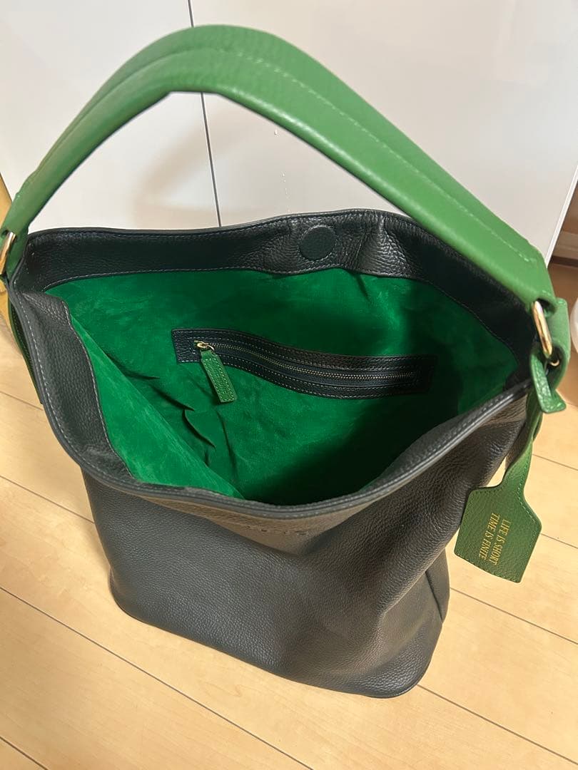 HINC NUNC ショルダーバッグ