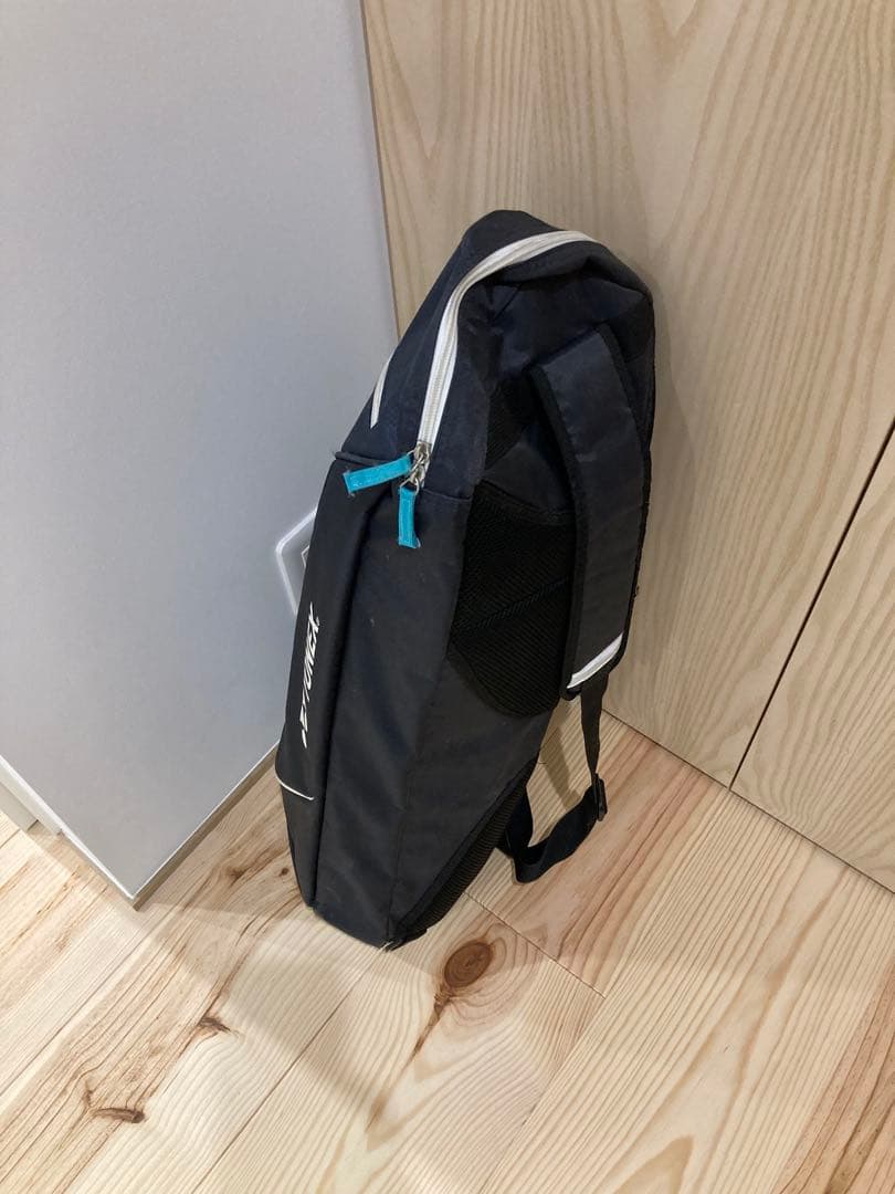 特許取得品　バドミントン　ノックマシン　三脚