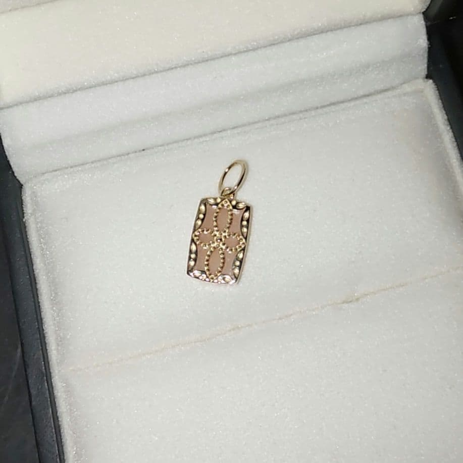 美品 agete アガット K10ムーンストーン 透かし チャーム