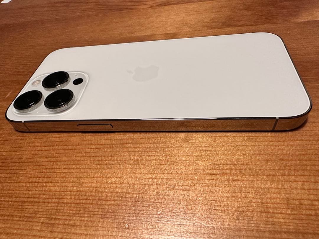 (るこ)Apple iPhone 13 Pro 256gb SIMフリー