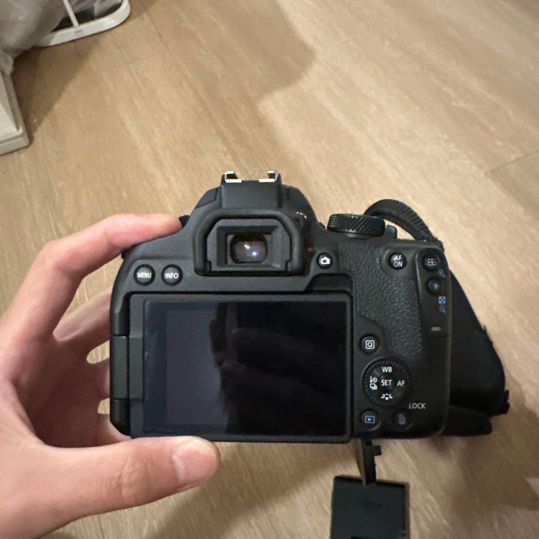 Canon EOS Kiss X10i ボディ本体