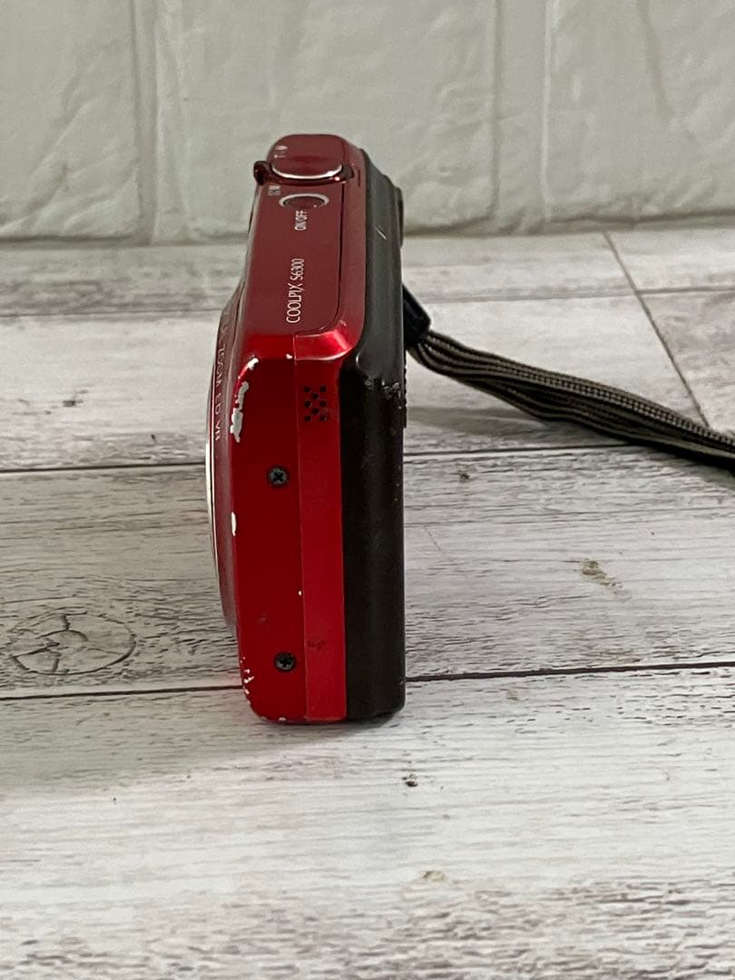 Nikon COOLPIX S6300 レッド 本体とバッテリー