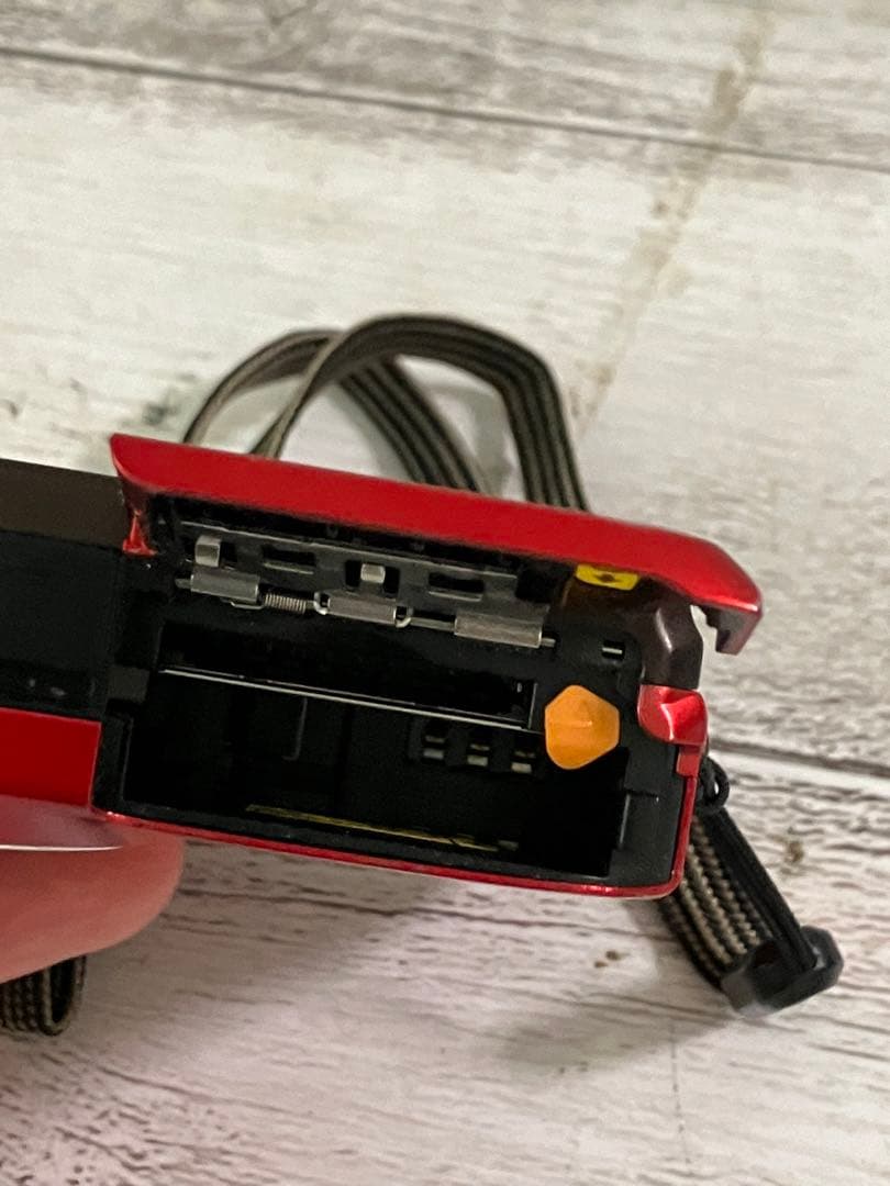 Nikon COOLPIX S6300 レッド 本体とバッテリー