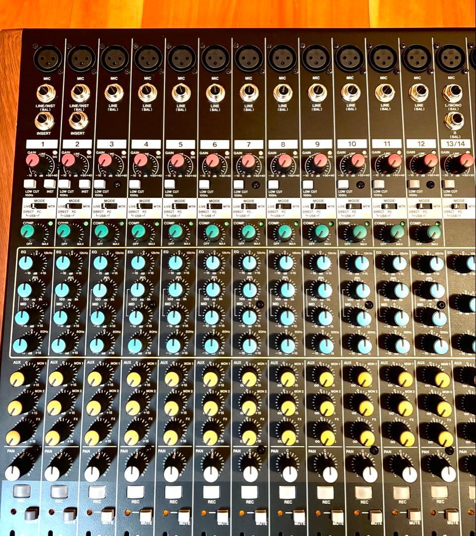 【未使用品】TASCAM ミキサー Model24 特注ハードケース付