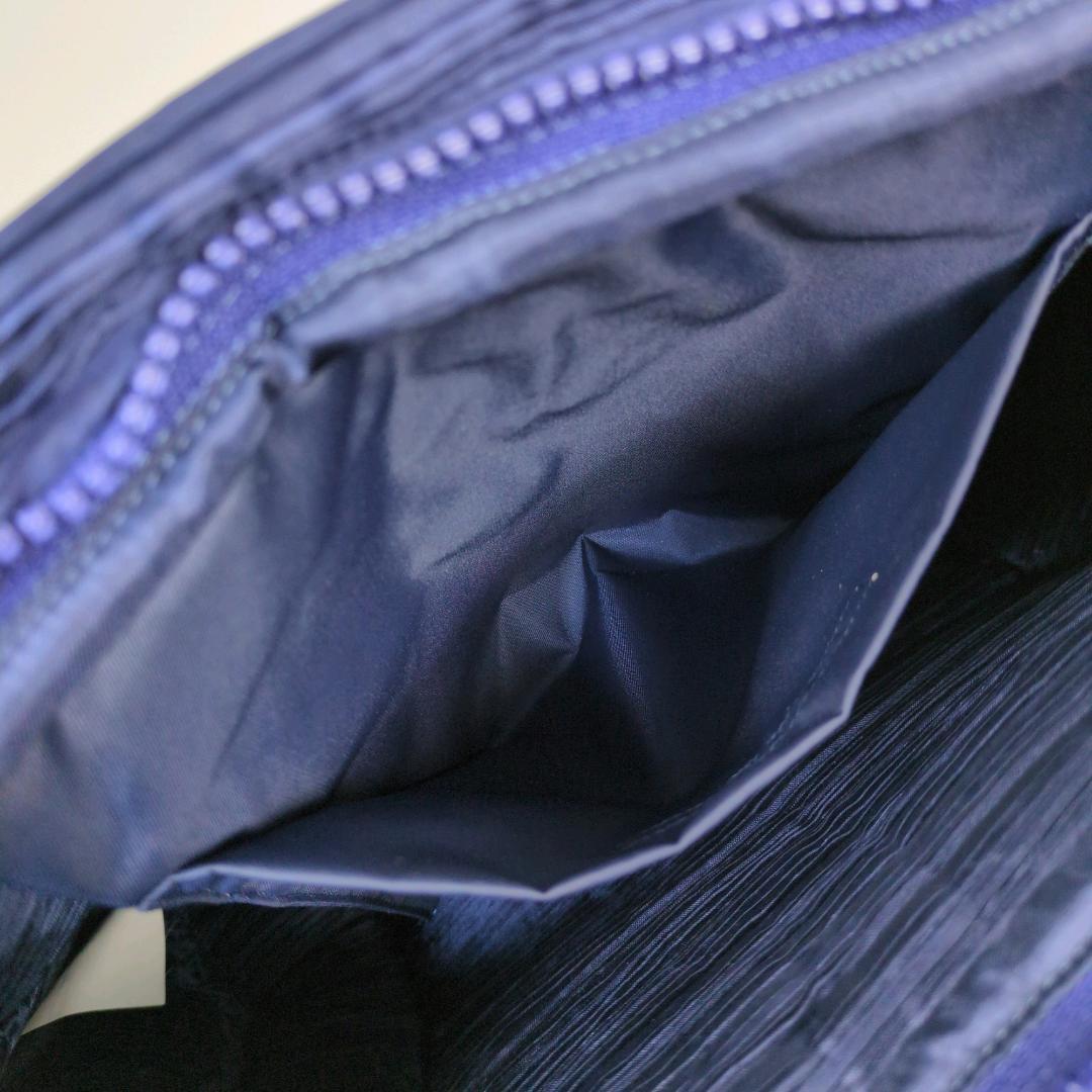 プリーツプリーズ メッセンジャーバッグ ショルダーバッグ イッセイミヤケ