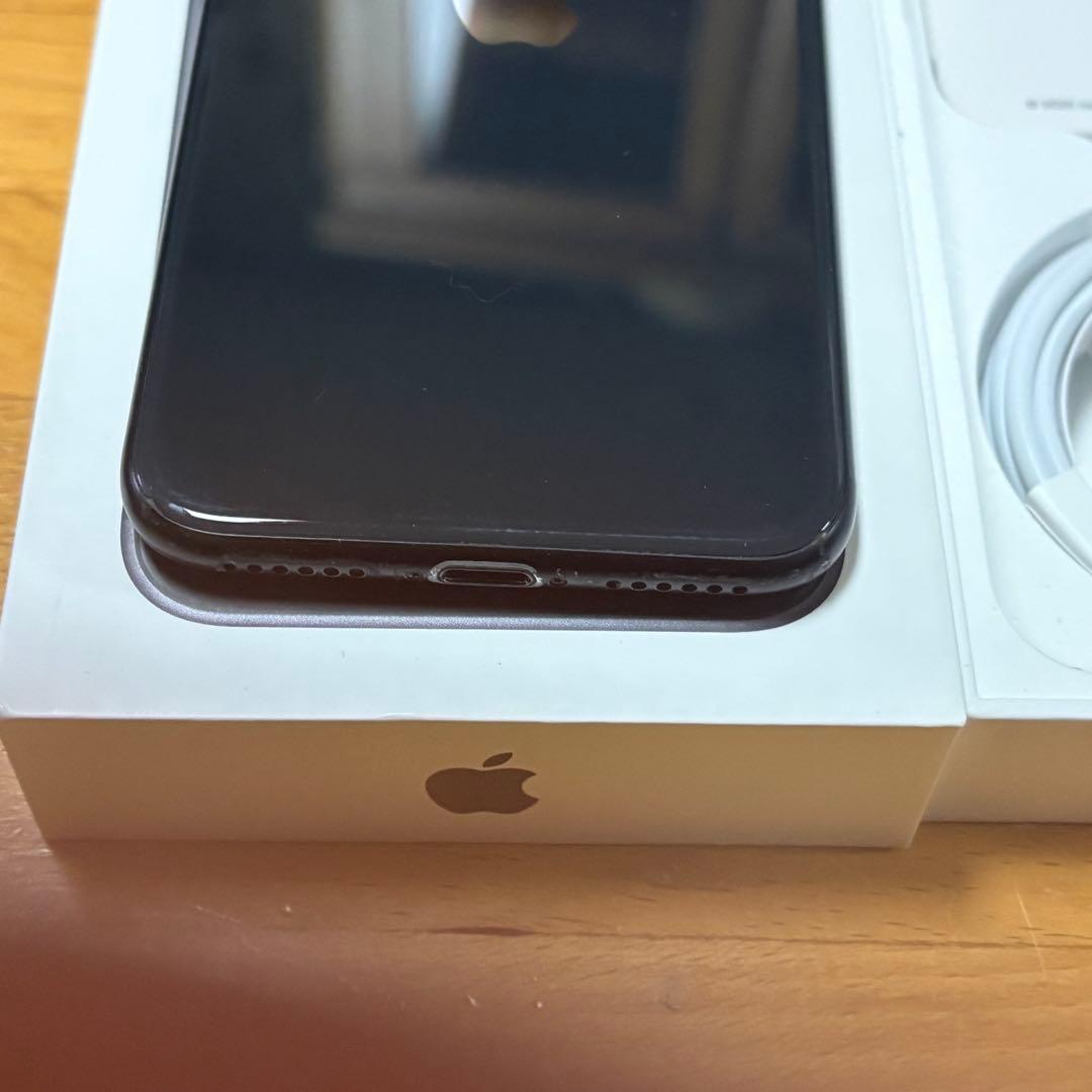 SIMフリー iPhone SE 第２世代　バッテリー新品