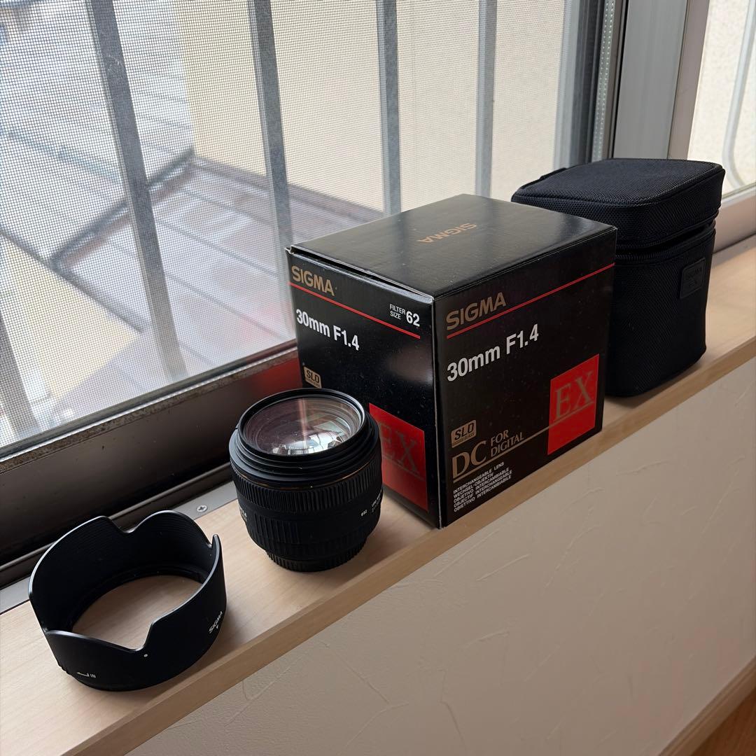T*A様 SIGMA 30mm F1.4 単焦点レンズ　美品