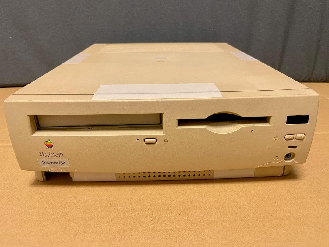 Macintosh Performa 630 1994年製　起動します