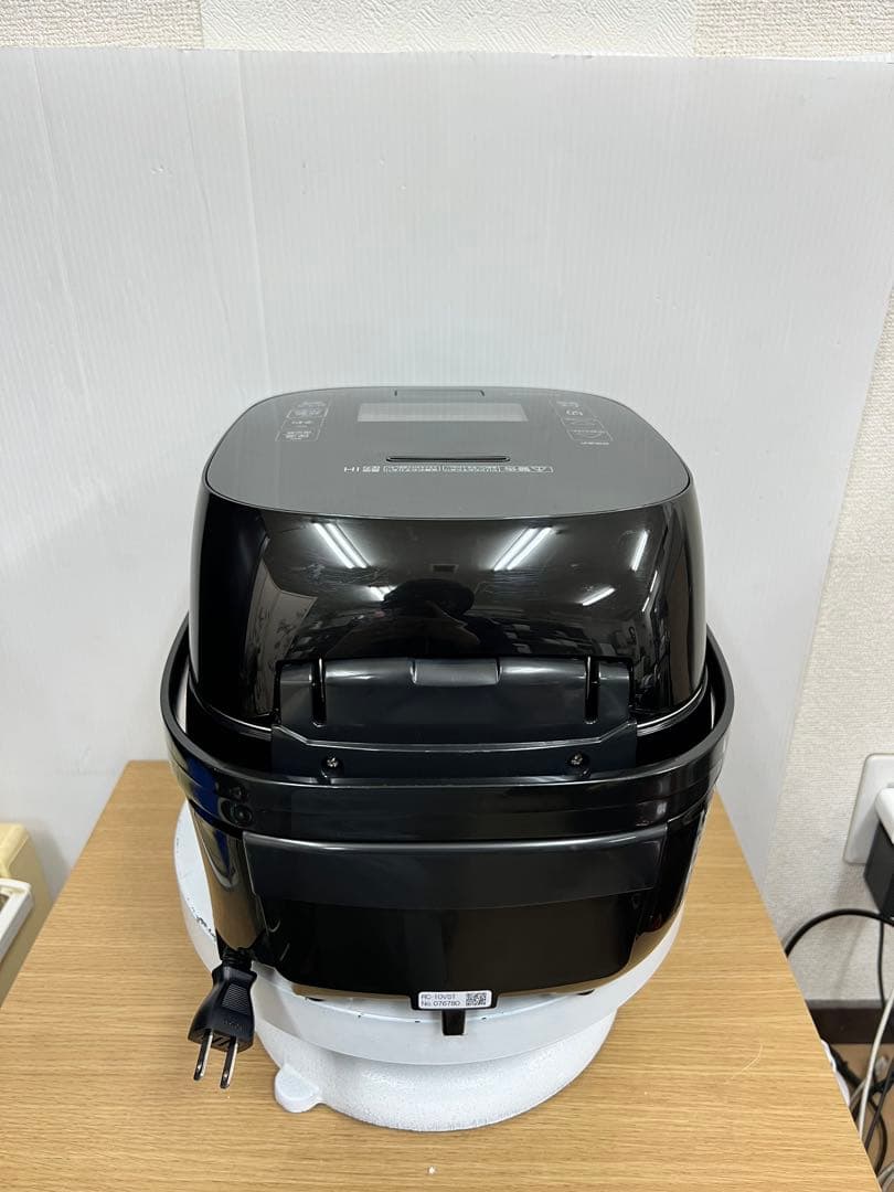 TOSHIBA 東芝 圧力IHジャー炊飯器 RC-10VST5.5合2023年製