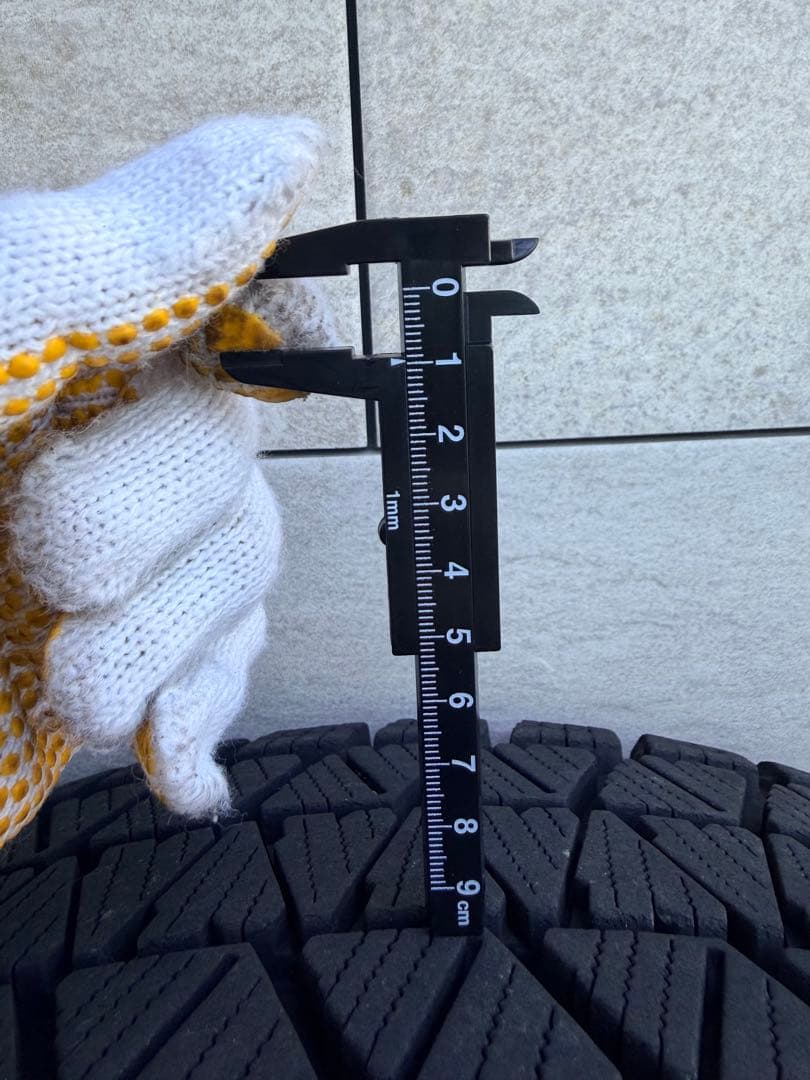 美品ハリアー純正 ブリヂストン DM-V3 スタッドレスタイヤ 19インチ