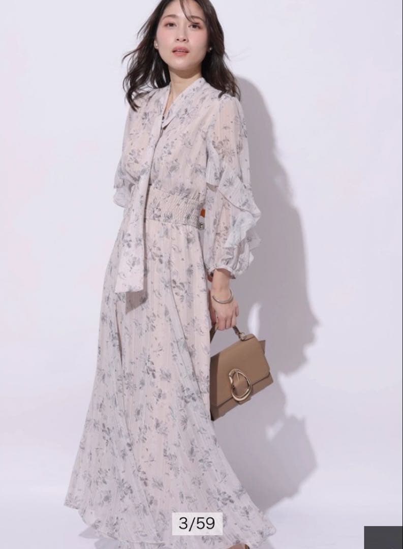 Apuweiser-riche ニュアンスフラワープリントワンピース