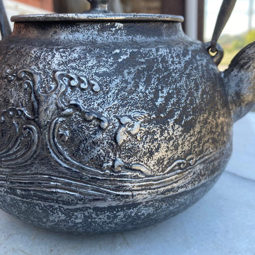 南部名人利祥雲作　銀口　千鳥に波図鉄瓶