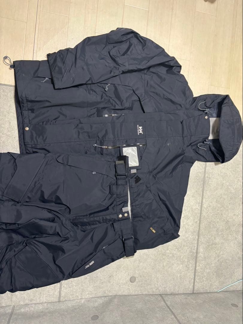 ヘリーハンセン　セットアップ　Mサイズ スキーウェア　ゴアテックス