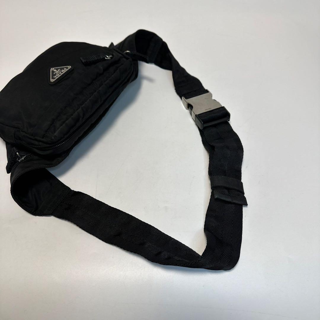 l16 プラダ 三角ロゴ　ナイロン　ブラック　ウエストポーチ　ボディバッグ.