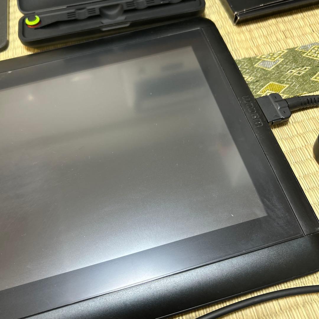 【箱付完品】Wacom Cintiq 13HD 液晶ペンタブレット【動作確認済】