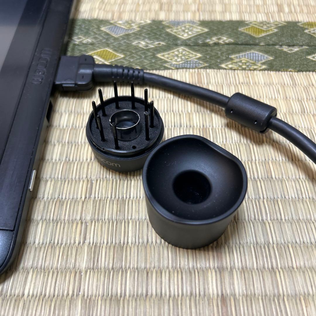 【箱付完品】Wacom Cintiq 13HD 液晶ペンタブレット【動作確認済】