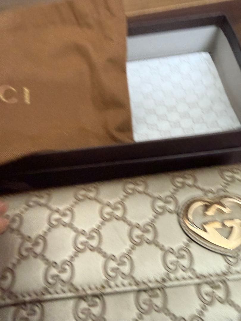 GUCCI ゴールド GGパターン 長財布