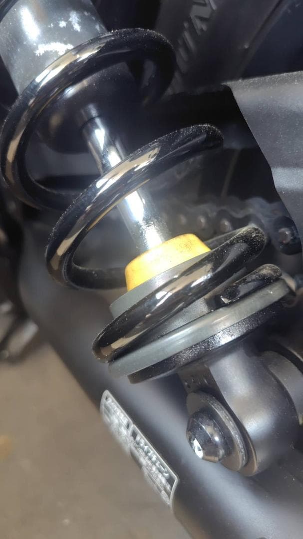 ホンダ　レブル1100　リヤサスペンション中古ジャンク品　ＳＣ８３