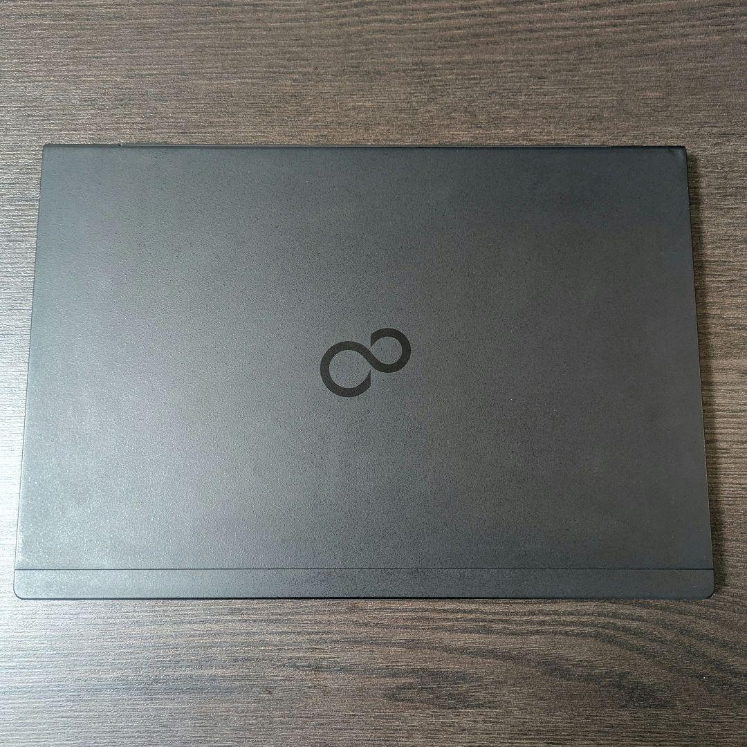 軽量モバイルPC FUJITSU LIFEBOOK U937 / ノートPC