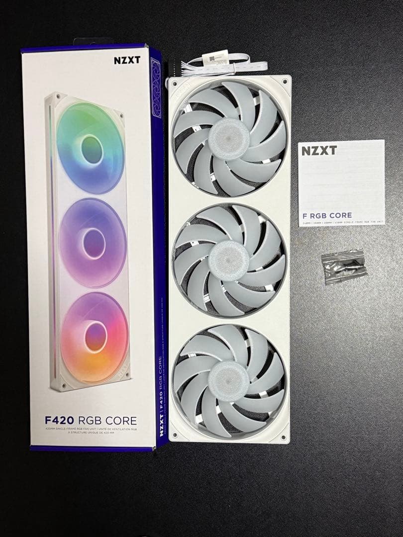 とあNZXT F420 RGB Fan White 　(未使用品)