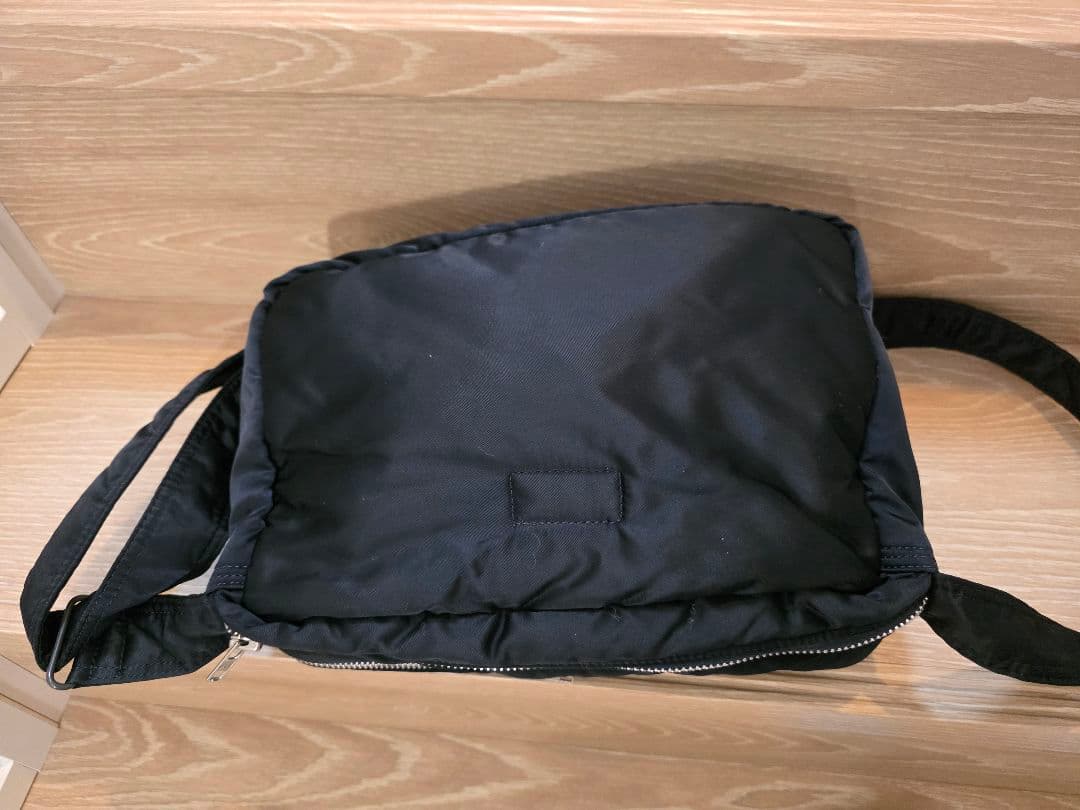 ​【美品】ヘッドポーター タンカー ショルダーバッグ ネイビーLサイズ 2層式