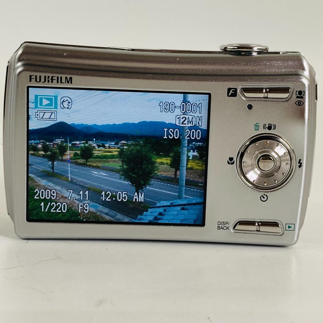 美品 FUJIFILM FinePix F100fd デジタルカメラ コンデジ
