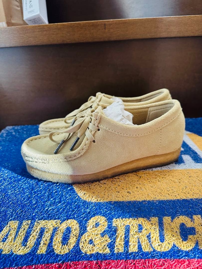 靴 Clarks Wallabee Maple Suede