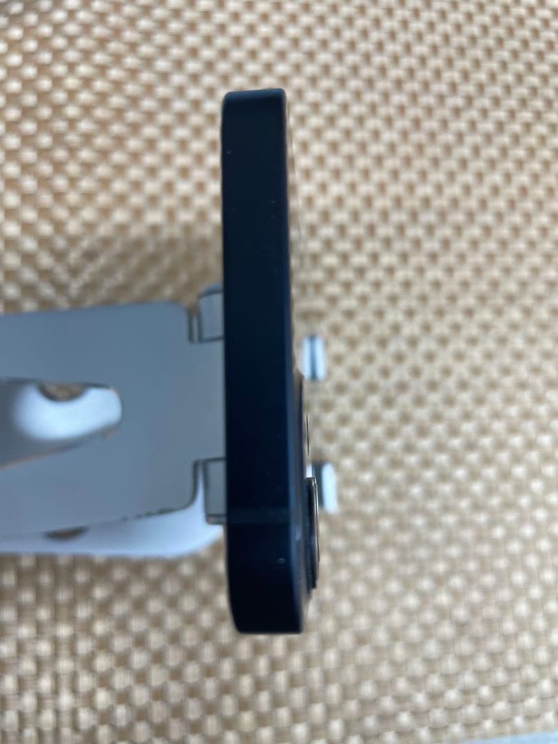 iPhone 12 mini 64 GBブラックSIMフリー【2560】