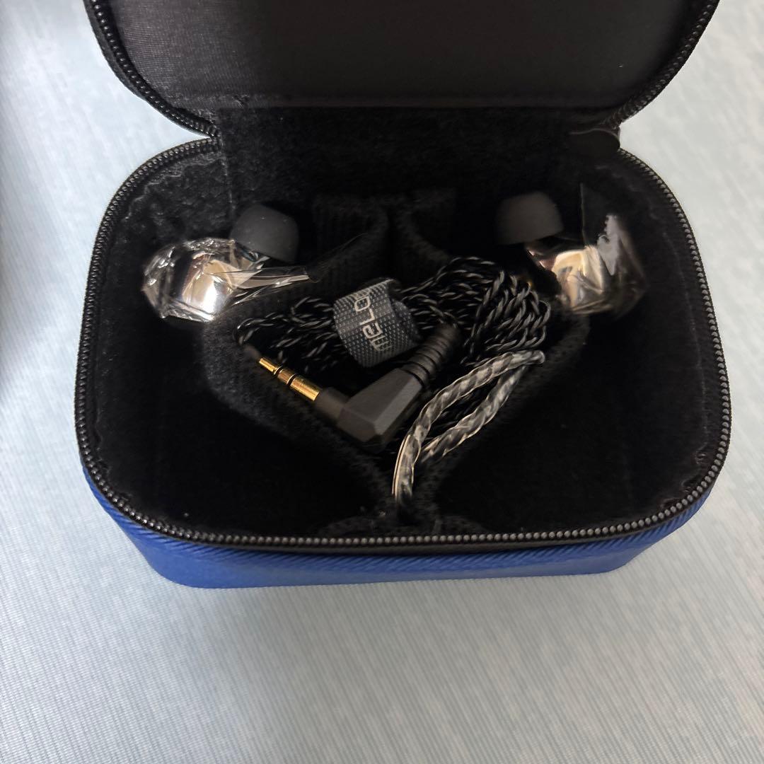 イヤホン Unique Melody Macbeth Ti UNM-7810