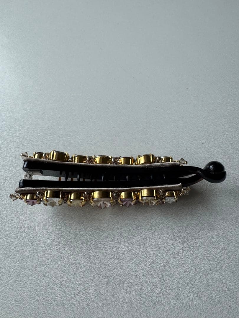 complex bis バナナクリップ　レディアリーストーン　ピンクミックス