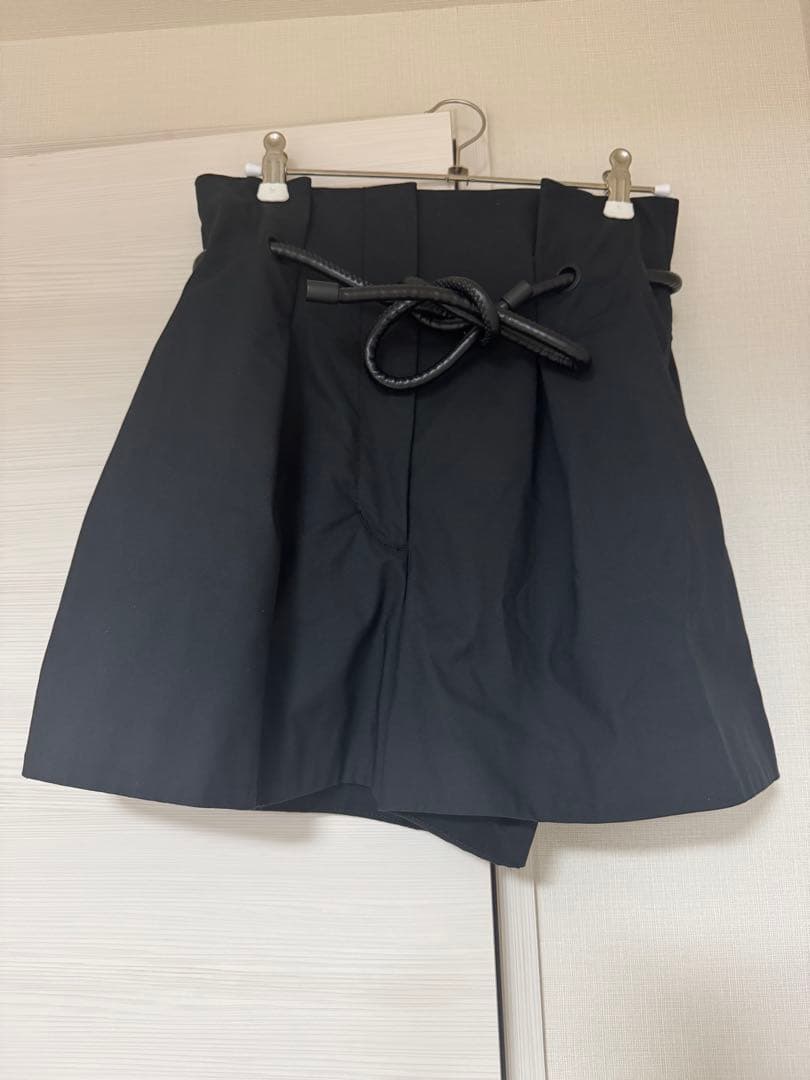 3.1 フィリップリム 黒 ショートパンツ