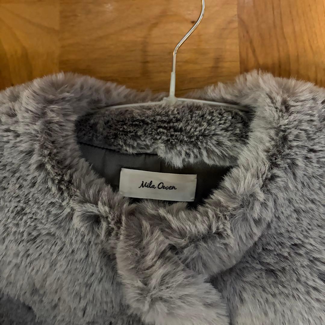 ミラオーウェン　金ボタンクロップドファージャケット　グレー